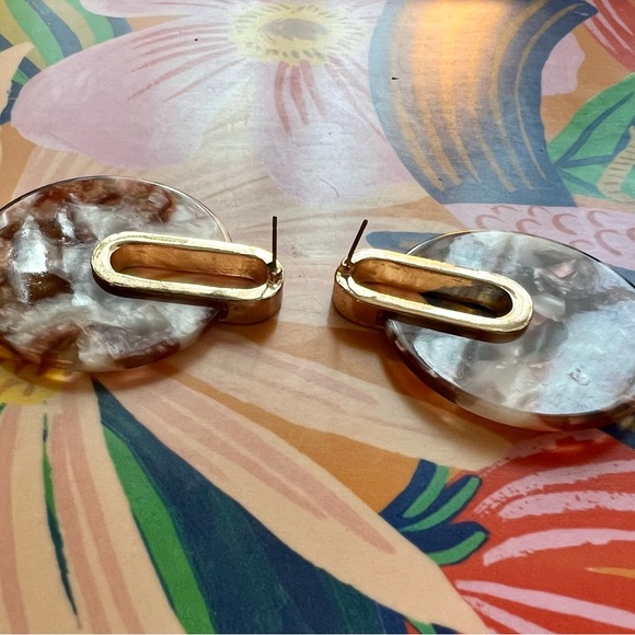 Modern Circle Hoop Brown Acrylic Marbled Gold Trim Earrings - Picture 5 of 6